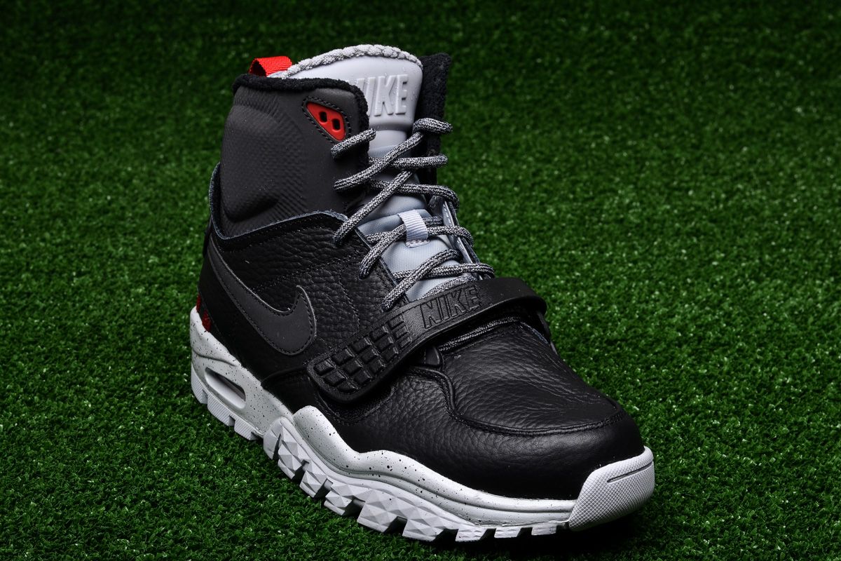 Nike air trainer boots hotsell