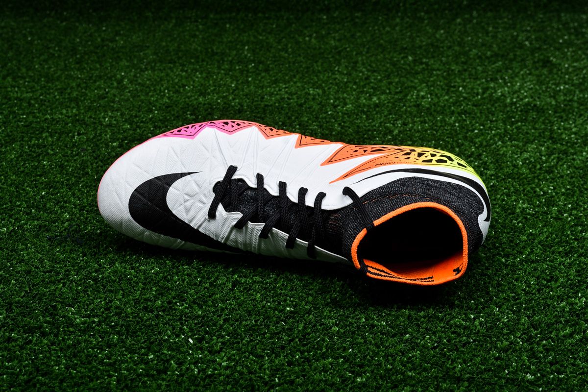 Nike hypervenom phantom 2 white best sale