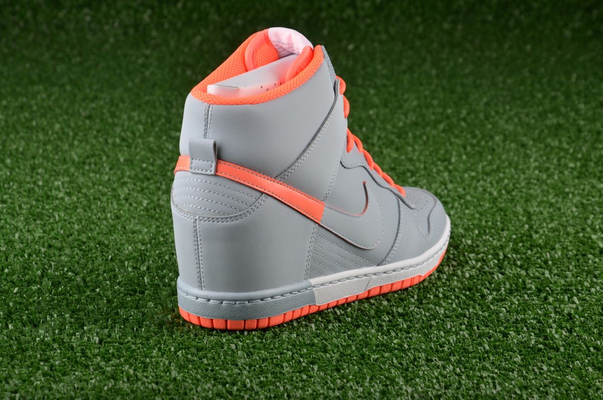 Nike sky high dunks grey best sale